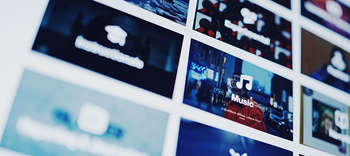 Medien Auf dem Bild sind mehrere kleine Fotos zu sehen, die mediale und künstlerische Elemente wie einen Notenschlüssel beinhalten.