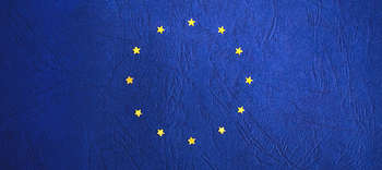 Bachelor European Business Symbol der Europäischen Union mit den zwölf Sternen.