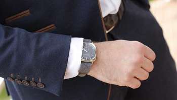 Zeit für den perfekten Anzug. Anzug für den Abiball.